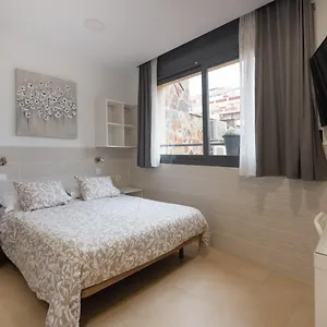 hostal-house.topbarcelonahotels.com/